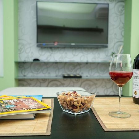 Bright 1Bdr Apartment In The City Center Сараево Экстерьер фото