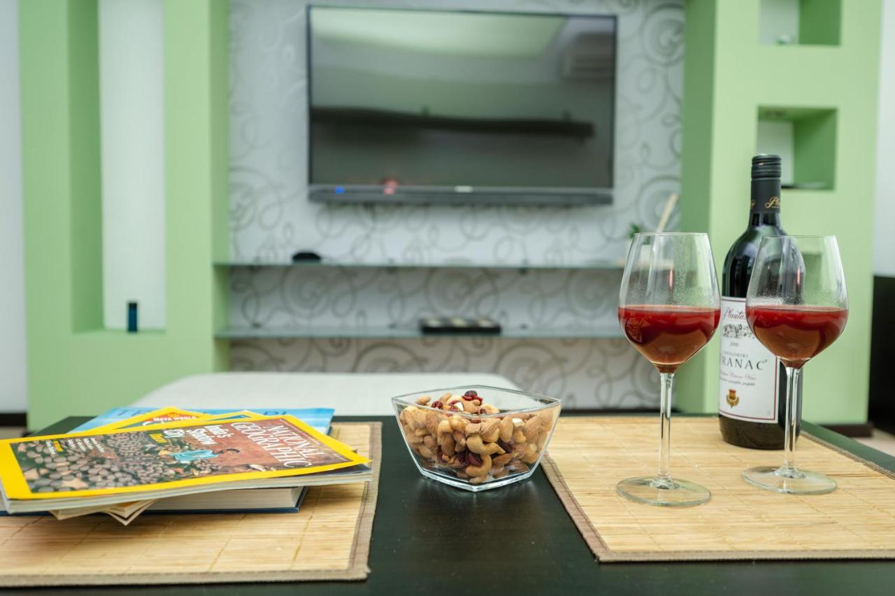 Bright 1Bdr Apartment In The City Center Сараево Экстерьер фото